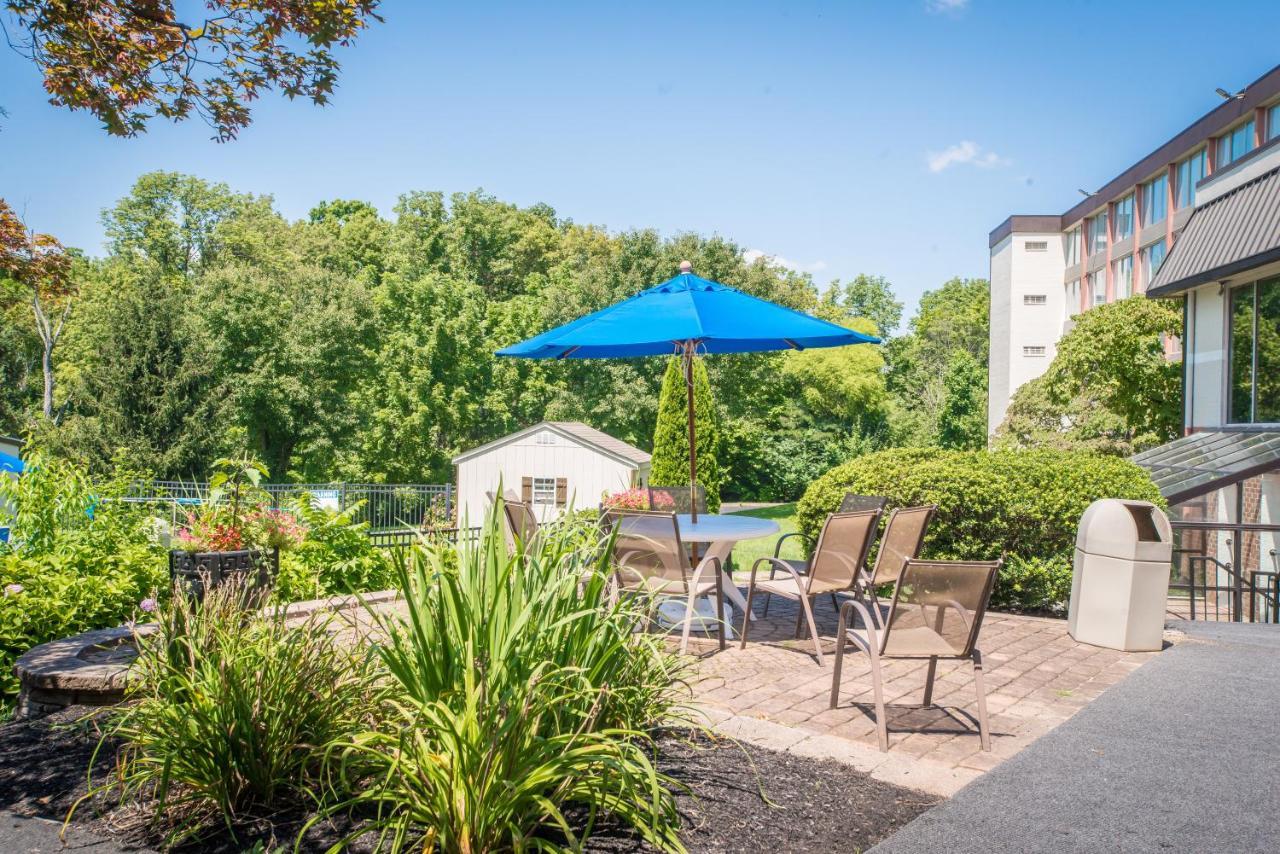 Chester Hotel And Conference Center Exton Exterior foto