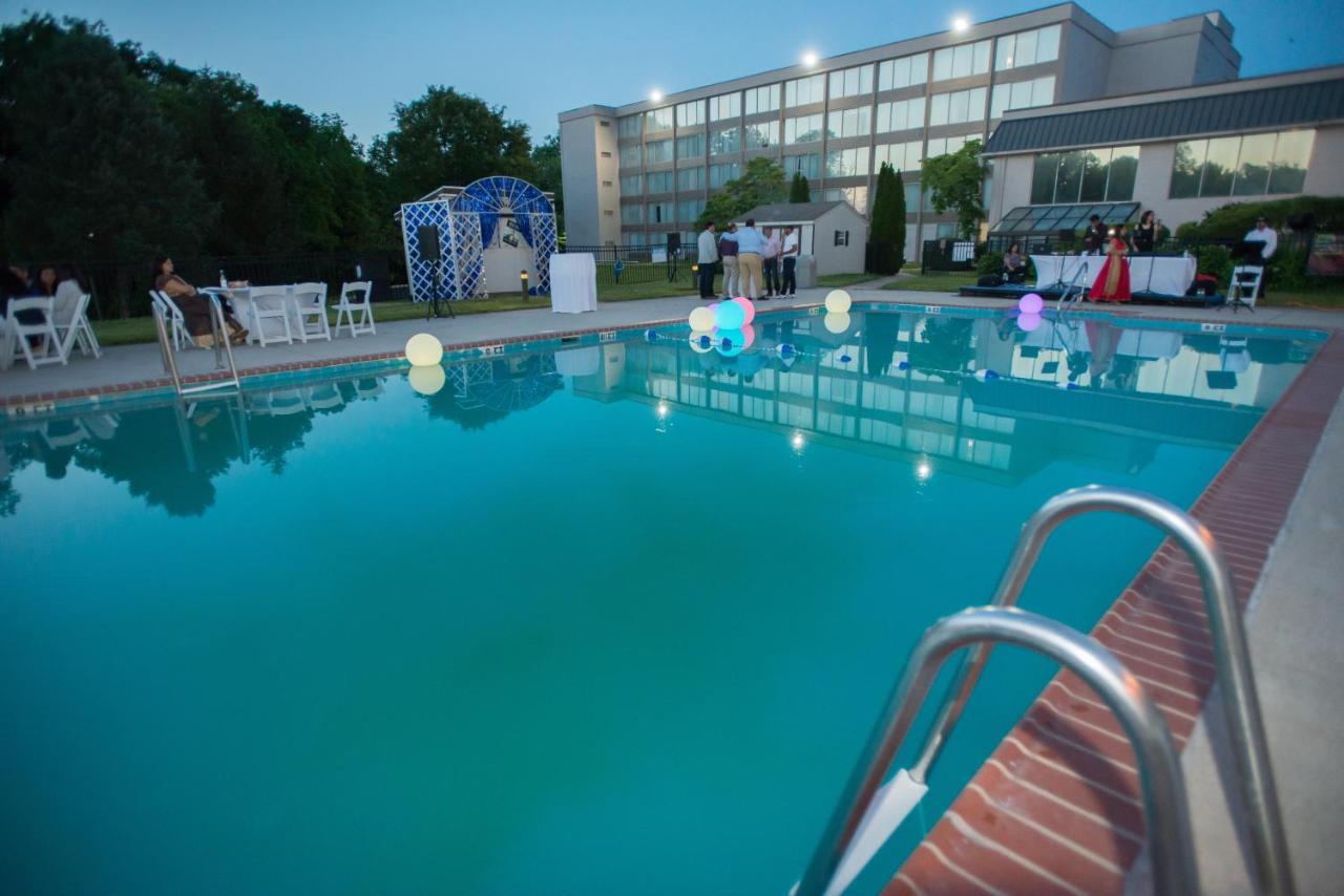 Chester Hotel And Conference Center Exton Exterior foto